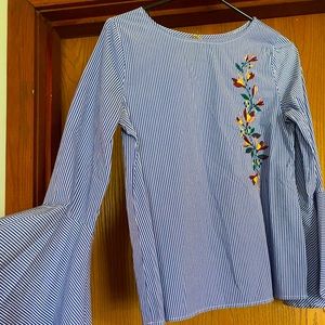 Super cute dress shirt